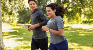 Conoce 5 beneficios de entrenar en pareja