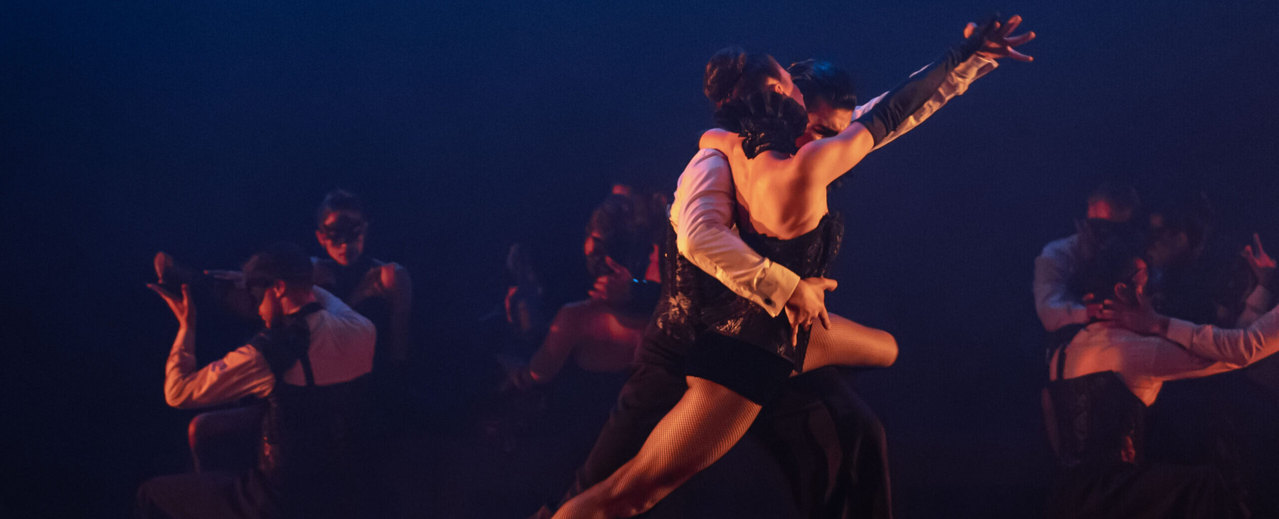 MARCOS AYALA Y SU COMPAÑÍA DE TANGO BRILLARON EN EL ESTRENO DE “DE TANGO Y SOMBRAS”