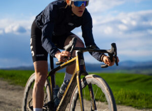 Pirelli_Cinturato Evo TLR_in action (1) (1)
