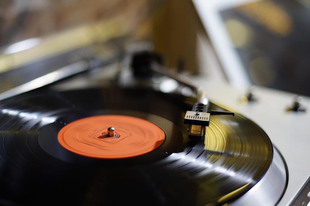 chienba-music-player-7792956_1920