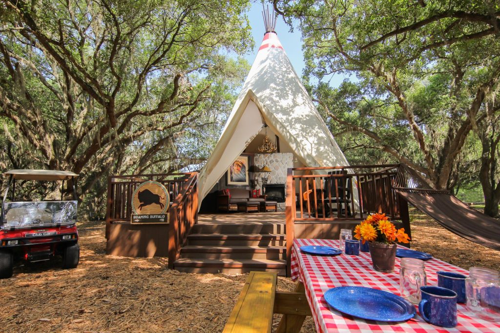 Westgate River Ranch - Luxe Teepee Exterior