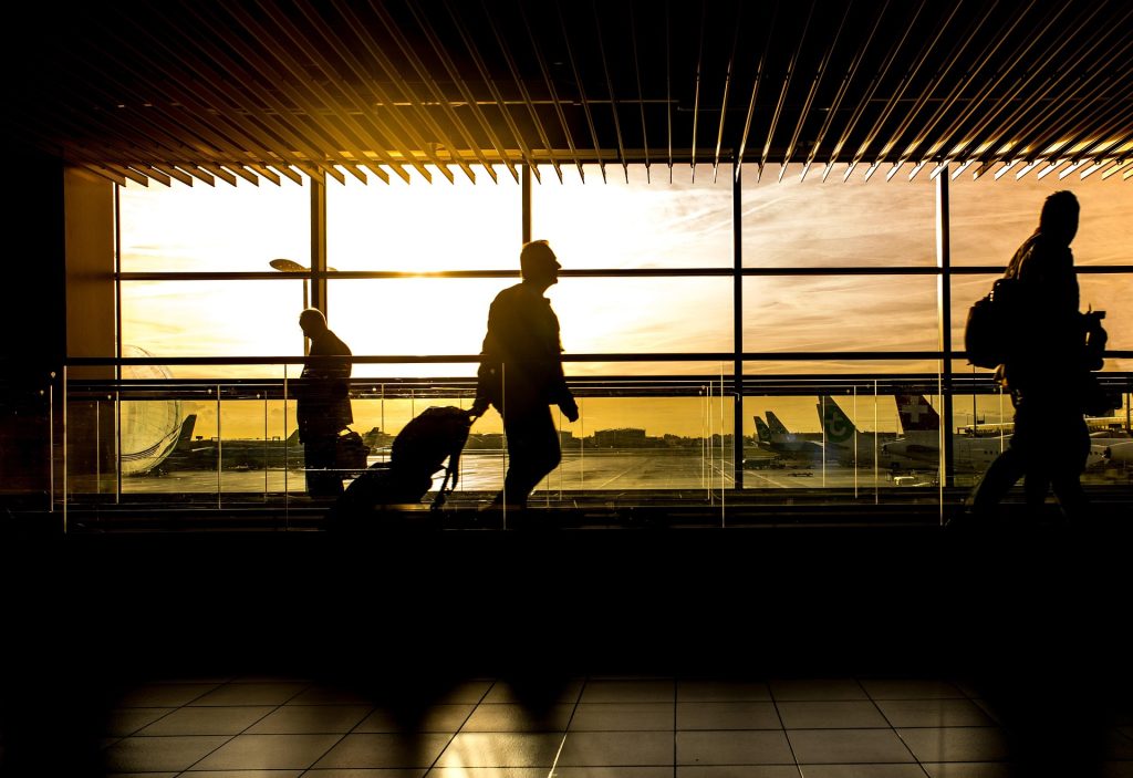 clickerhappy-airport-1822133_1920